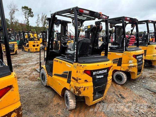 Hyundai 25B-9U Elektrikli forkliftler