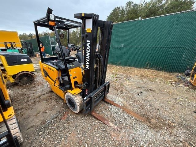 Hyundai 25B-9U Elektrikli forkliftler