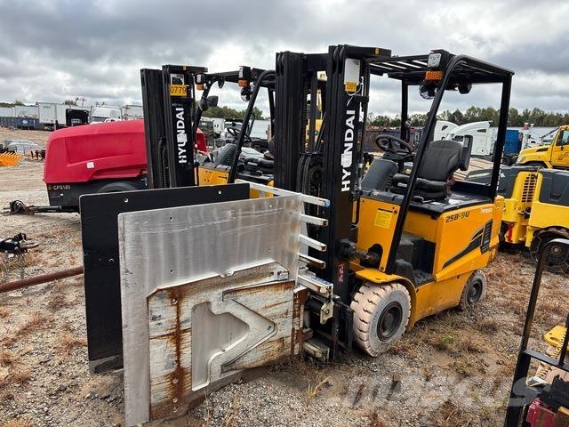 Hyundai 25B-9U Elektrikli forkliftler