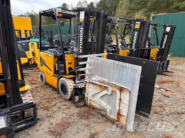 Hyundai 25B-9U Elektrikli forkliftler