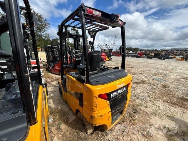 Hyundai 25B-9U Elektrikli forkliftler