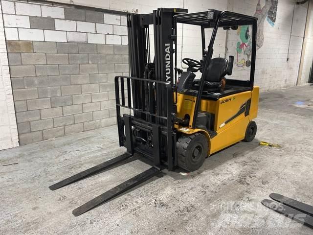 Hyundai 30BH-9 Elektrikli forkliftler