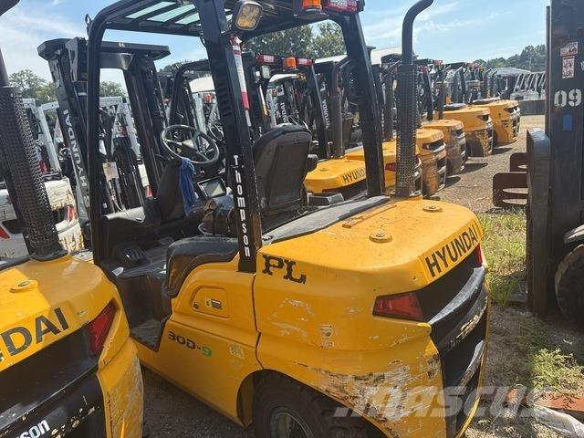 Hyundai 30D-9 Diger