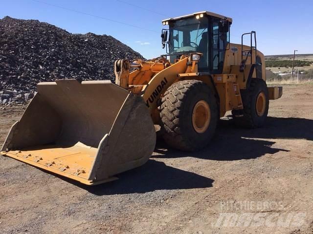 Hyundai HL975 Tekerlekli yükleyiciler