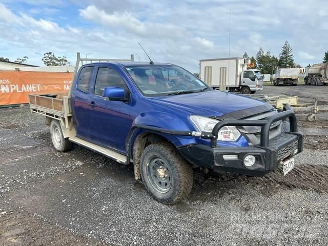 Isuzu D-Max Pikaplar