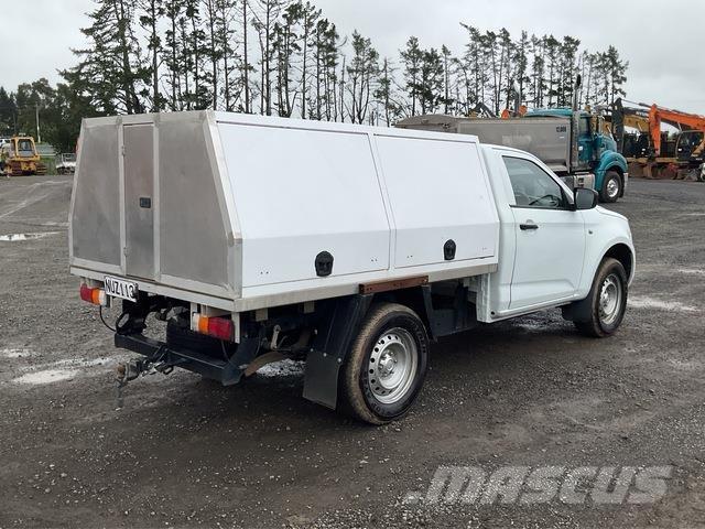 Isuzu D-Max Pikaplar