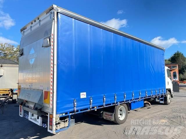 Isuzu FSD 850 Kayar tenteli kamyonlar