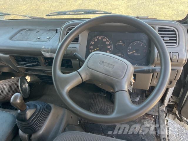 Isuzu NPR 400 Frigofrik kamyonlar