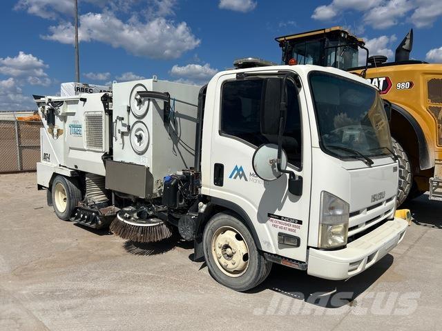 Isuzu NQR Süpürme kamyonları