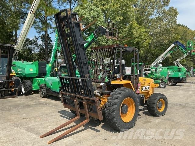 JCB 930 Arazi tipi forklift