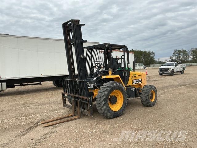 JCB 930 Arazi tipi forklift