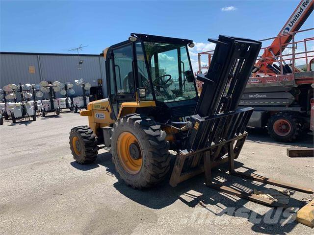JCB 930-4 Arazi tipi forklift