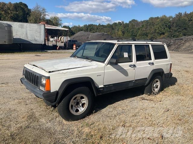 Jeep Cherokee Otomobiller