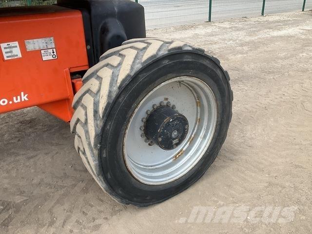 JLG 1250AJ Körüklü personel platformları