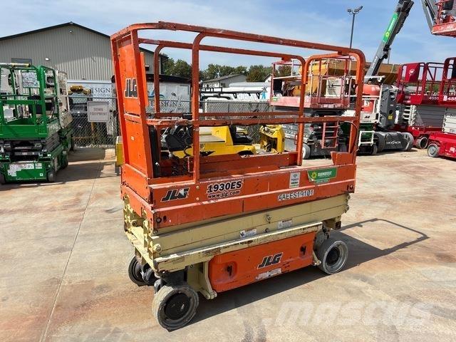 JLG 1930ES Makasli platformlar