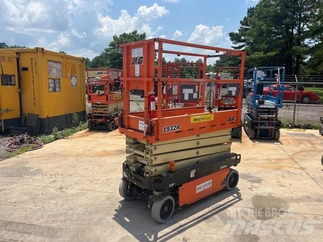 JLG 1932R Makasli platformlar