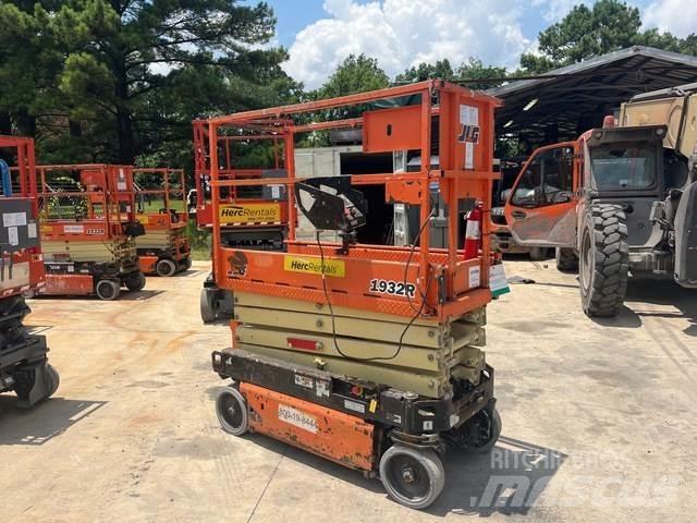 JLG 1932R Makasli platformlar
