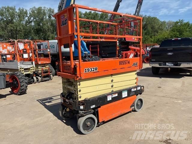 JLG 1932R Makasli platformlar