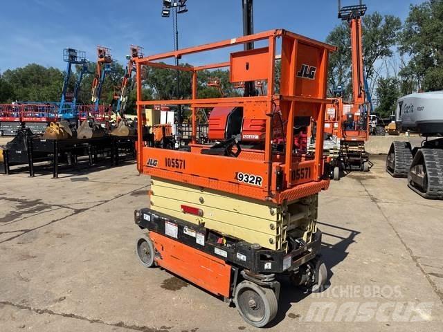 JLG 1932R Makasli platformlar