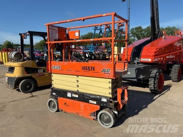 JLG 1932R Makasli platformlar