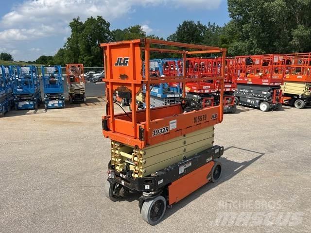 JLG 1932R Makasli platformlar