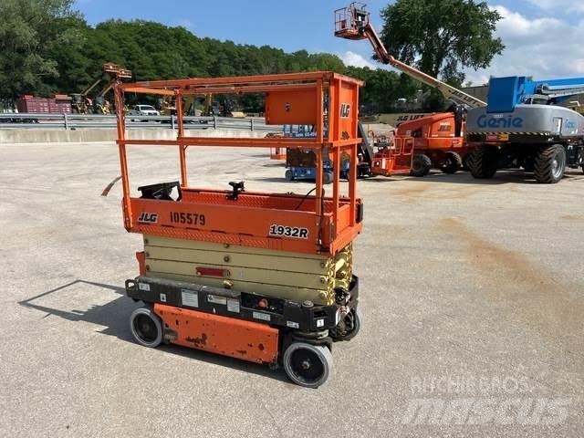 JLG 1932R Makasli platformlar