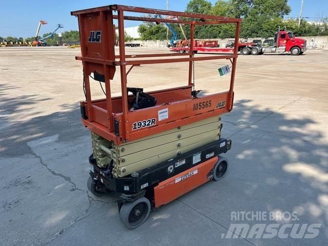 JLG 1932R Makasli platformlar