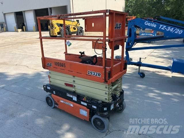 JLG 1932R Makasli platformlar