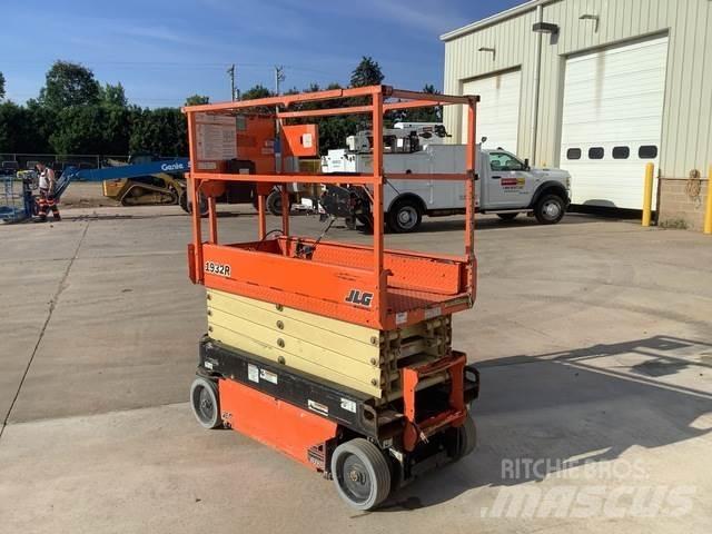 JLG 1932R Makasli platformlar