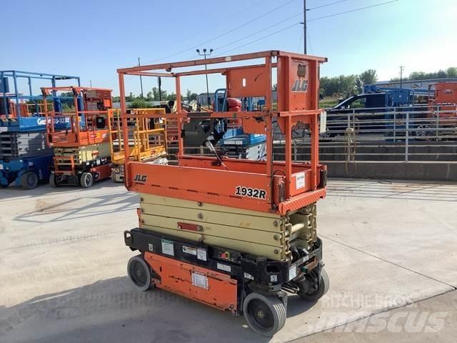 JLG 1932R Makasli platformlar