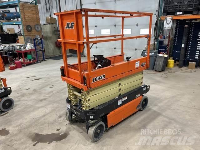 JLG 1932R Makasli platformlar