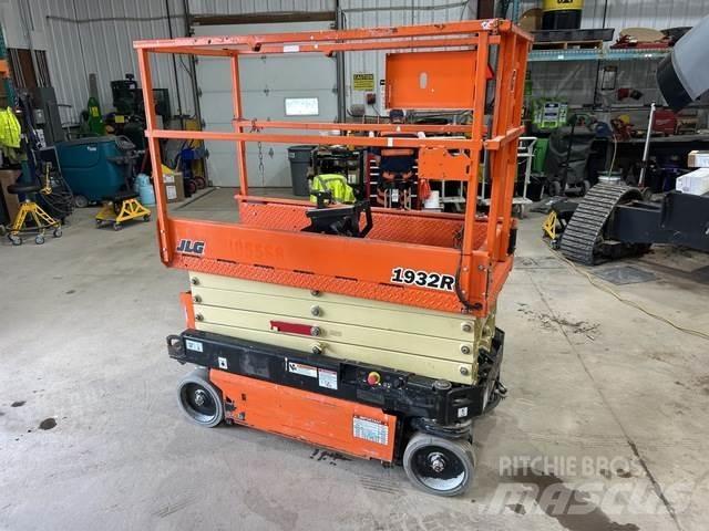 JLG 1932R Makasli platformlar