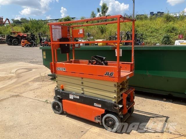 JLG 1932R Makasli platformlar