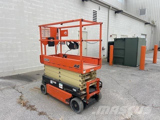 JLG 1932R Makasli platformlar