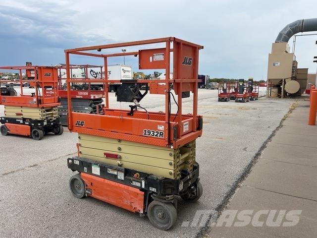 JLG 1932R Makasli platformlar