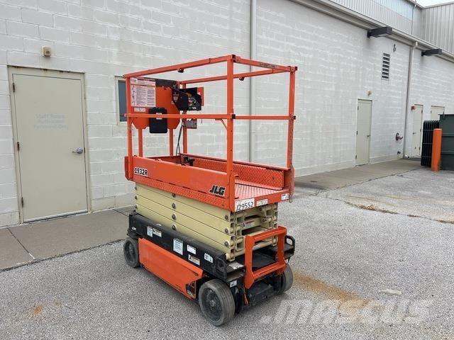 JLG 1932R Makasli platformlar