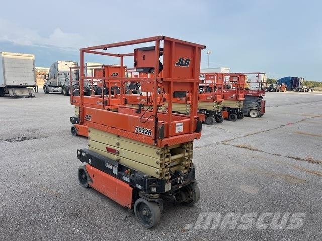 JLG 1932R Makasli platformlar