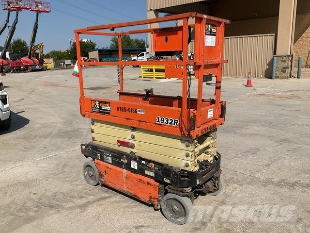 JLG 1932R Makasli platformlar