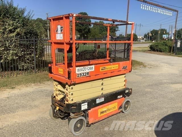 JLG 1932R Makasli platformlar
