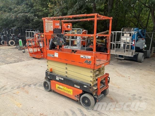 JLG 1932R Makasli platformlar