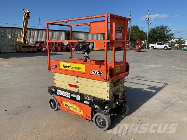 JLG 1932R Makasli platformlar