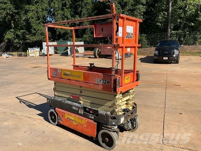 JLG 1932R Makasli platformlar