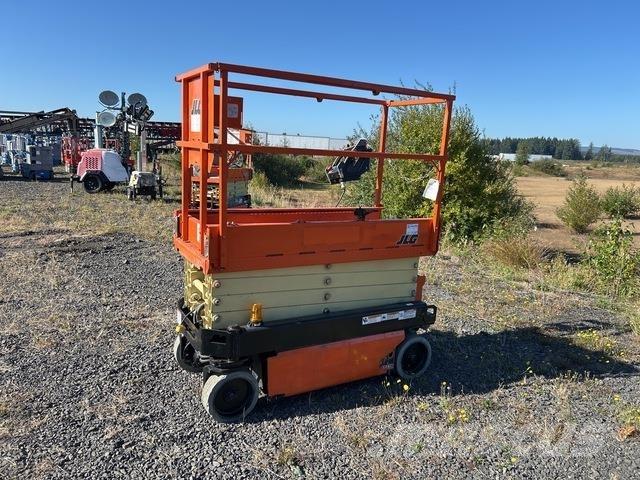 JLG 1932R Makasli platformlar