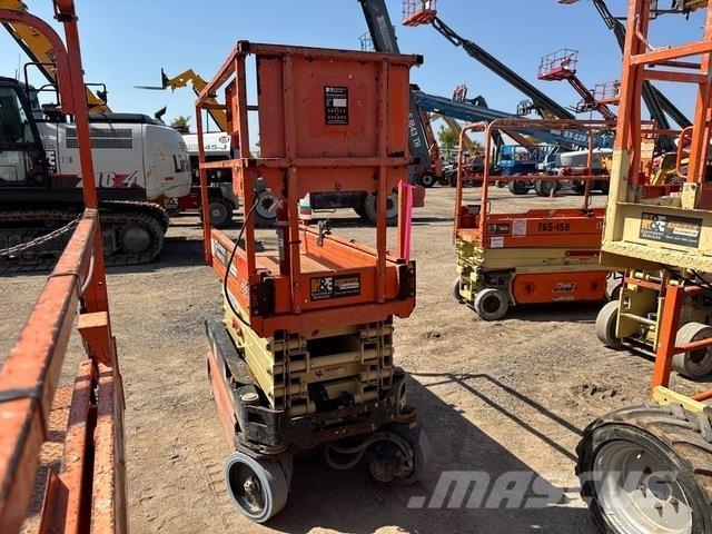 JLG 1932R Makasli platformlar
