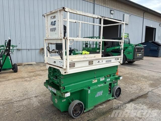 JLG 1932RS Makasli platformlar