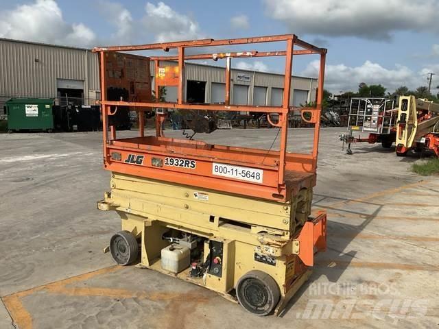 JLG 1932RS Makasli platformlar