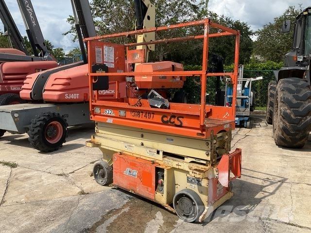 JLG 1932RS Makasli platformlar