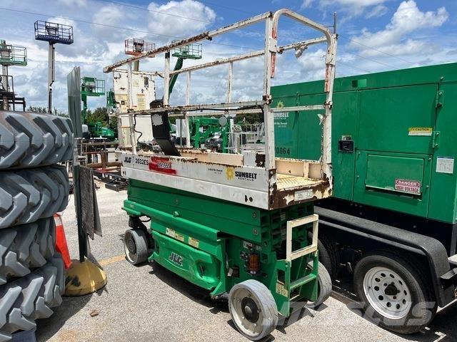 JLG 2032ES Makasli platformlar
