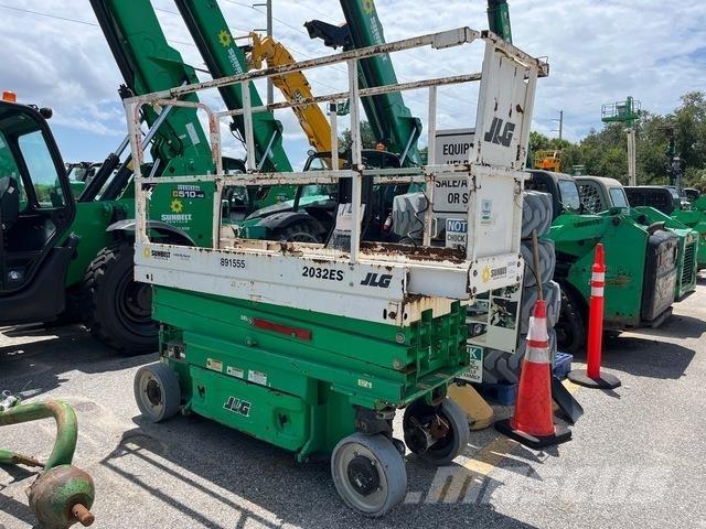 JLG 2032ES Makasli platformlar