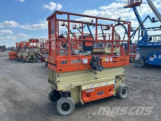 JLG 2032ES Makasli platformlar